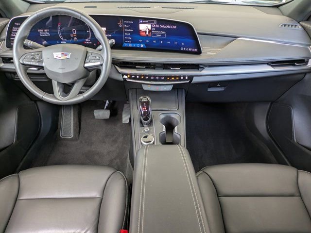 Used 2024 Cadillac XT4 Premium Luxury image 13