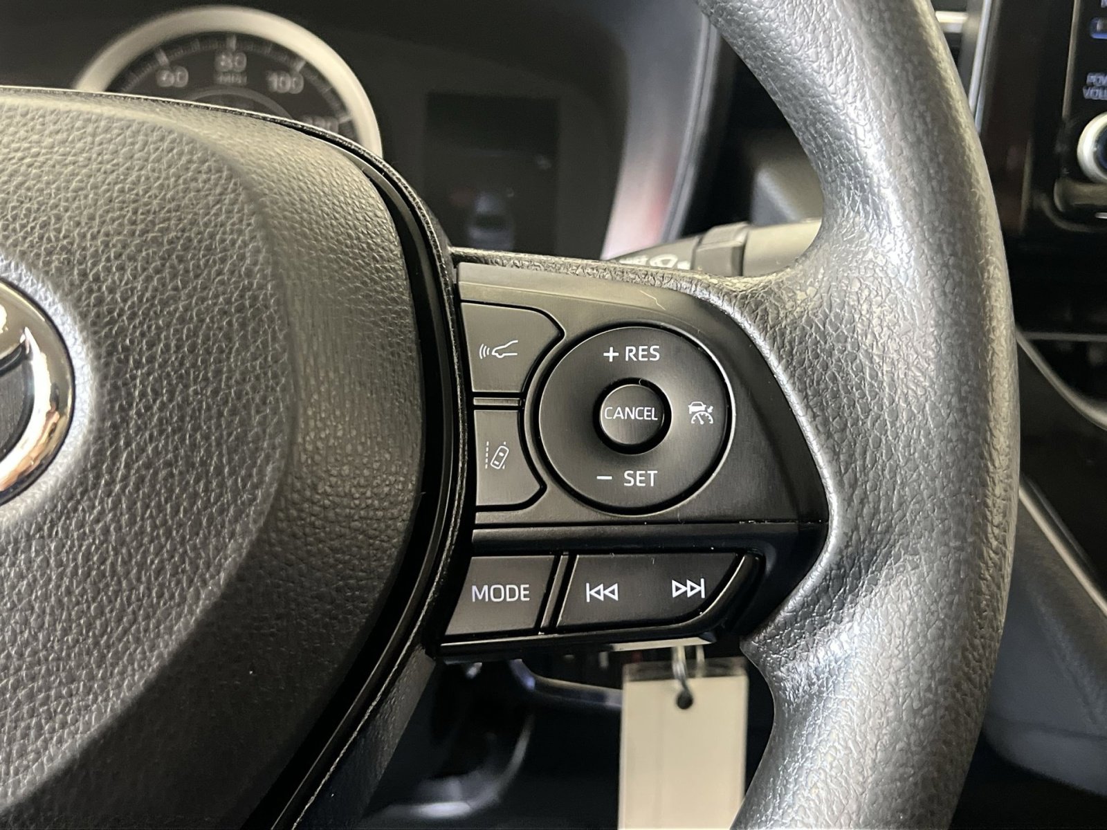 Used 2022 Toyota Corolla LE image 27