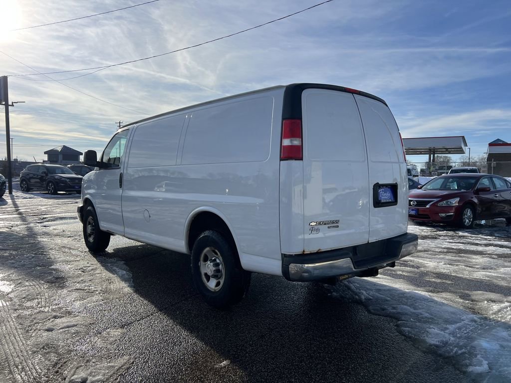 Used 2017 Chevrolet Express 3500 image 6