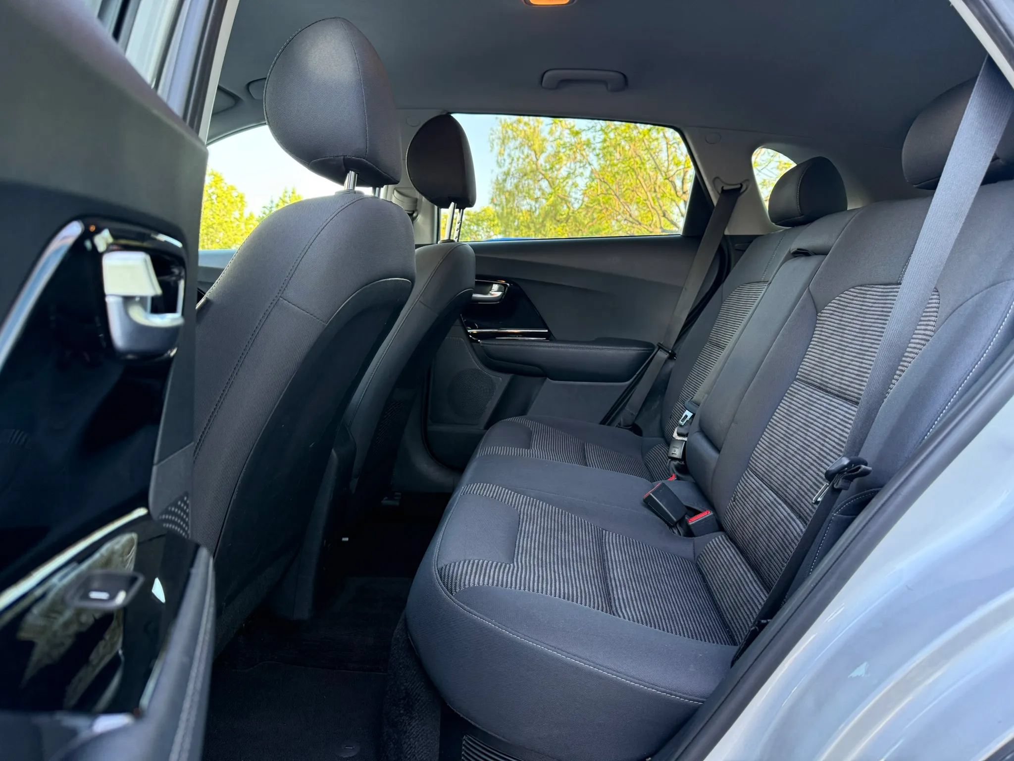Used 2021 Kia Niro LXS FWD image 12