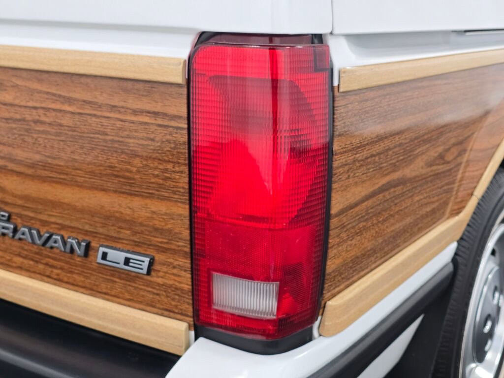 Used 1990 Dodge Grand Caravan LE image 44