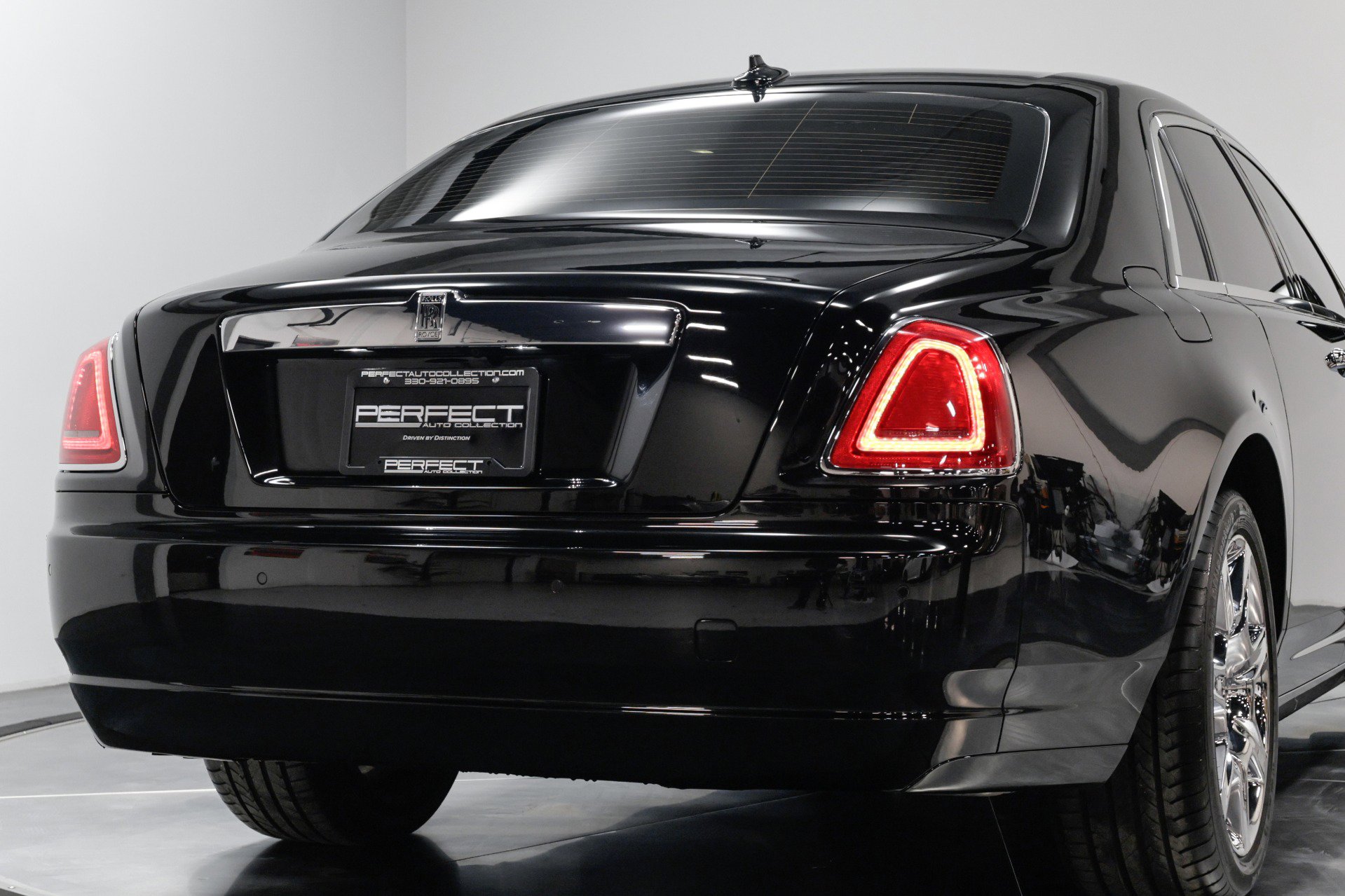 Used 2011 Rolls-Royce Ghost image 76