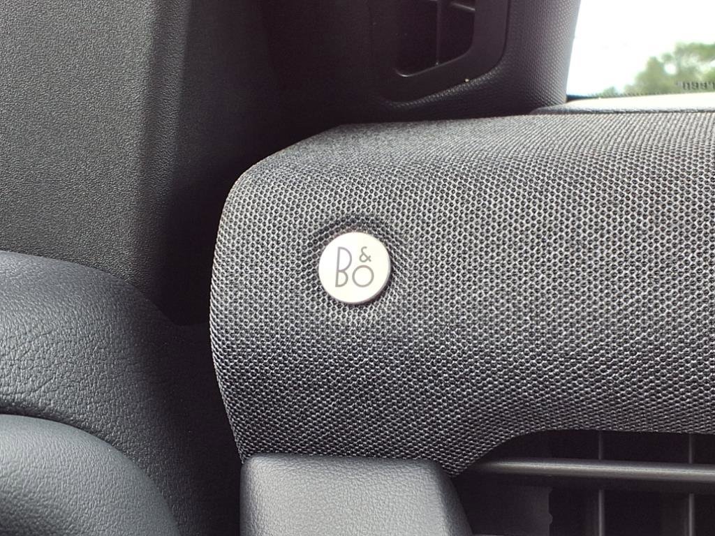 Used 2025 Ford Explorer ST image 14