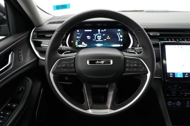 Used 2022 Jeep Grand Cherokee Limited 4xe image 17