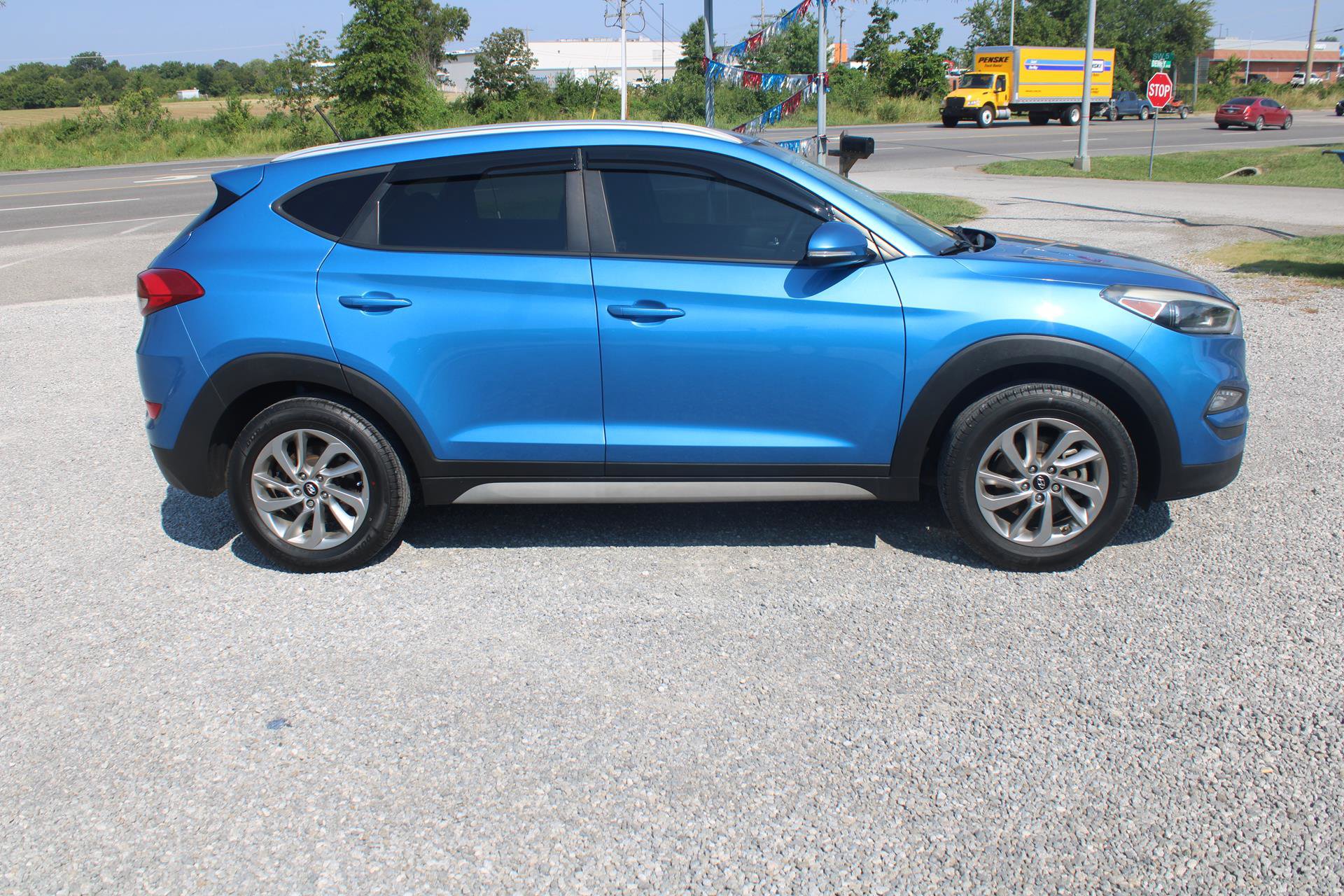 Used 2017 Hyundai Tucson Eco w/ Cargo Package image 8