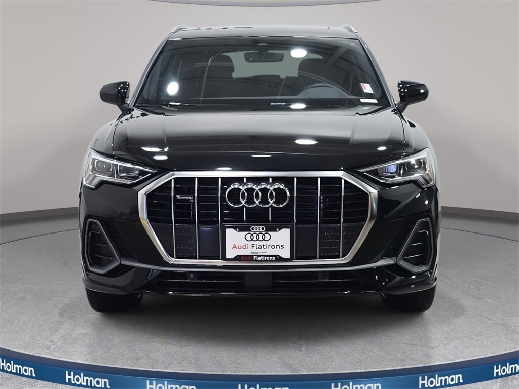 Used 2025 Audi Q3 2.0T Premium Plus w/ Premium Plus Package image 3
