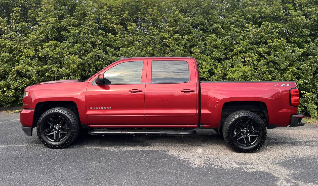 Used 2018 Chevrolet Silverado 1500 LT w/ All Star Edition image 4