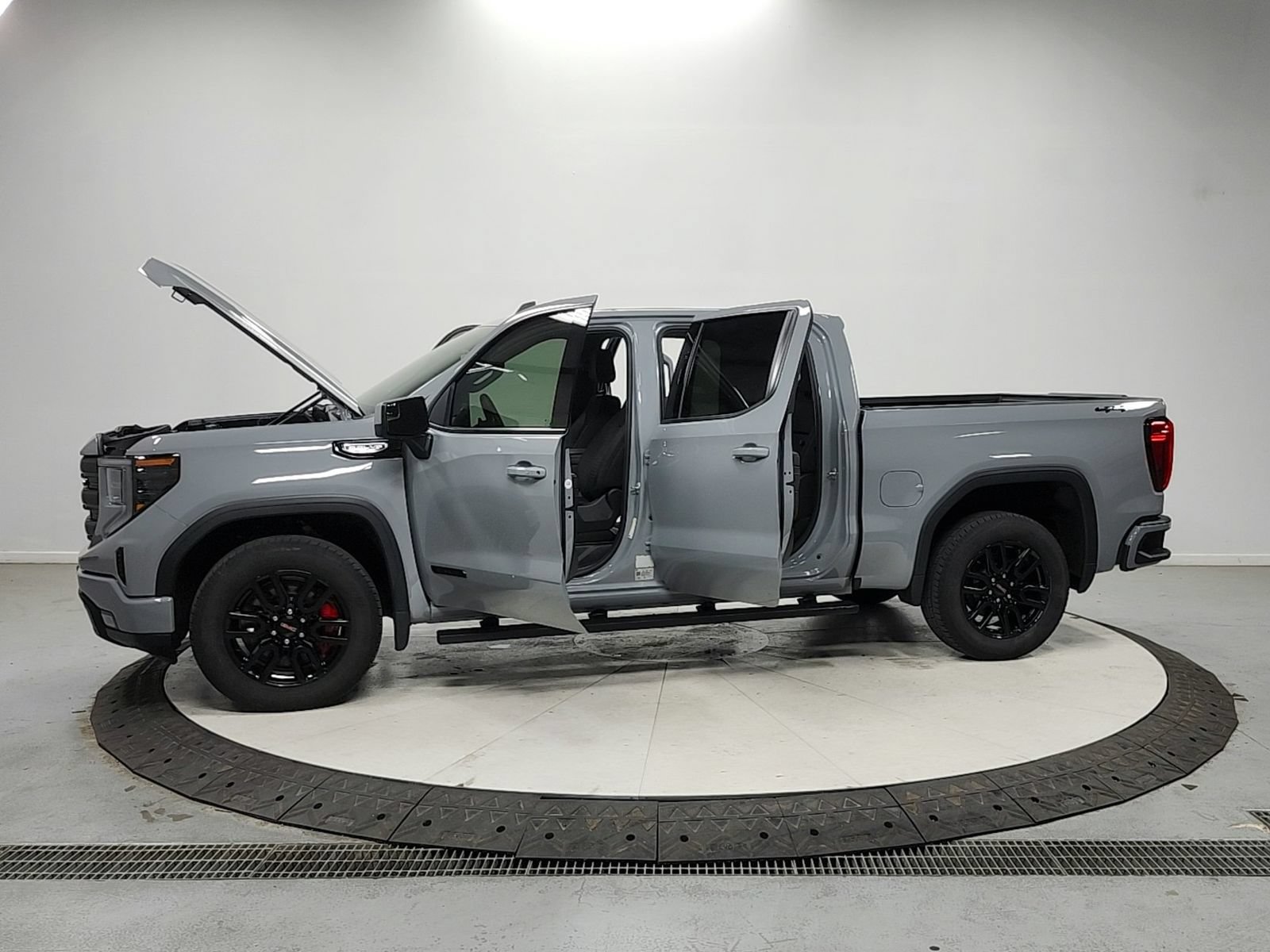 Used 2024 GMC Sierra 1500 Elevation w/ Preferred Package AWD/4WD image 12