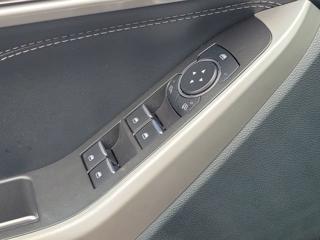 Used 2023 Ford Explorer XLT RWD image 15