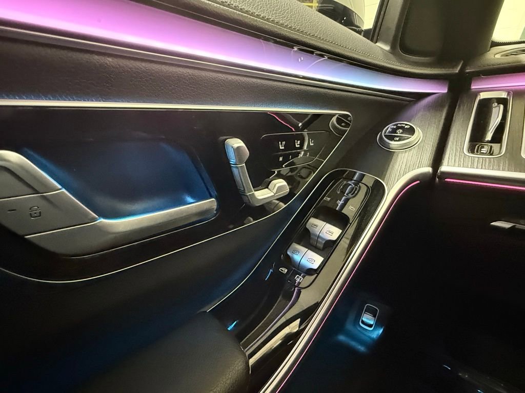 Used 2022 Mercedes-Benz S 500 4MATIC w/ AMG Line Package image 29