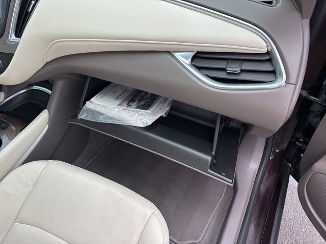 Used 2020 Chevrolet Malibu LT w/ Leather Package FWD image 40
