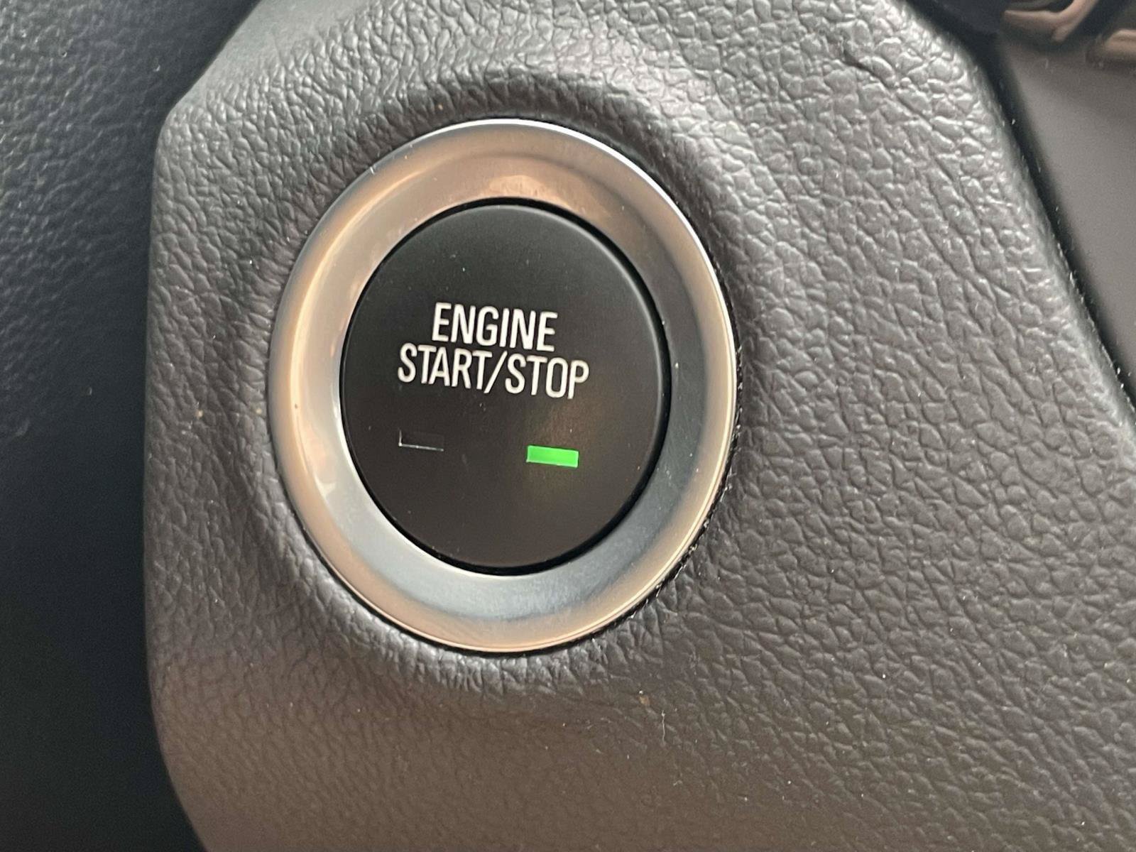 Used 2019 Buick Envision Essence FWD image 23