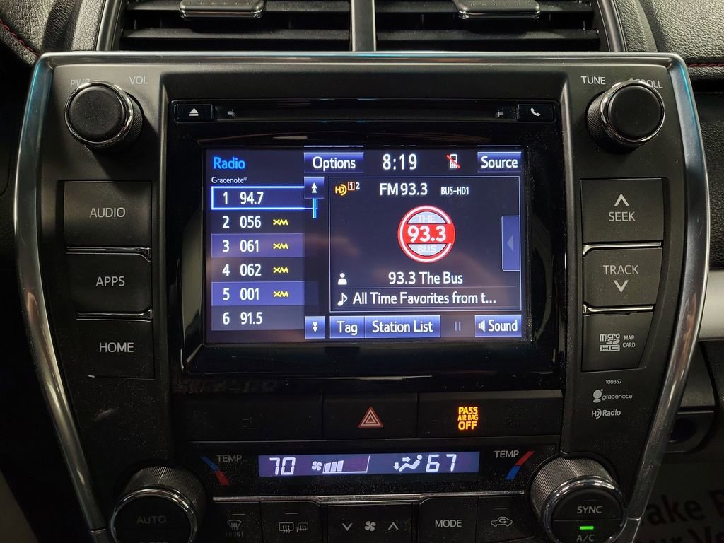 Used 2015 Toyota Camry XSE image 18