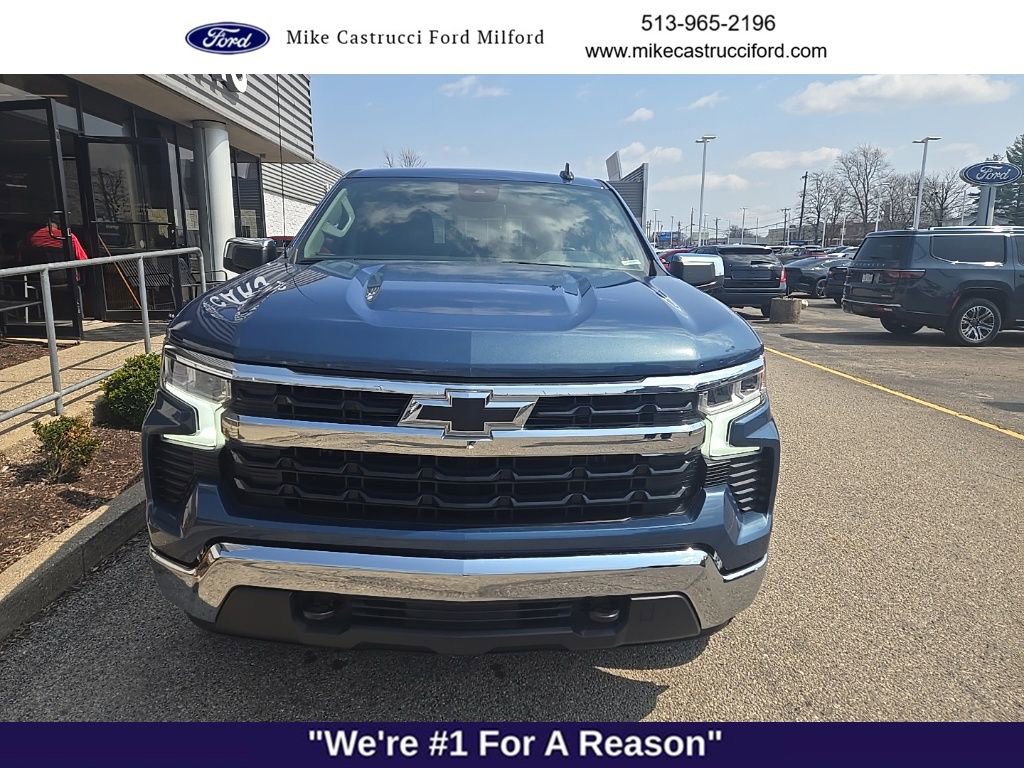 Used 2024 Chevrolet Silverado 1500 LT image 3
