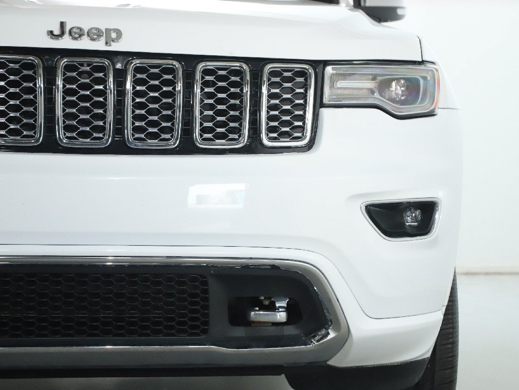 Used 2017 Jeep Grand Cherokee Overland AWD/4WD image 7