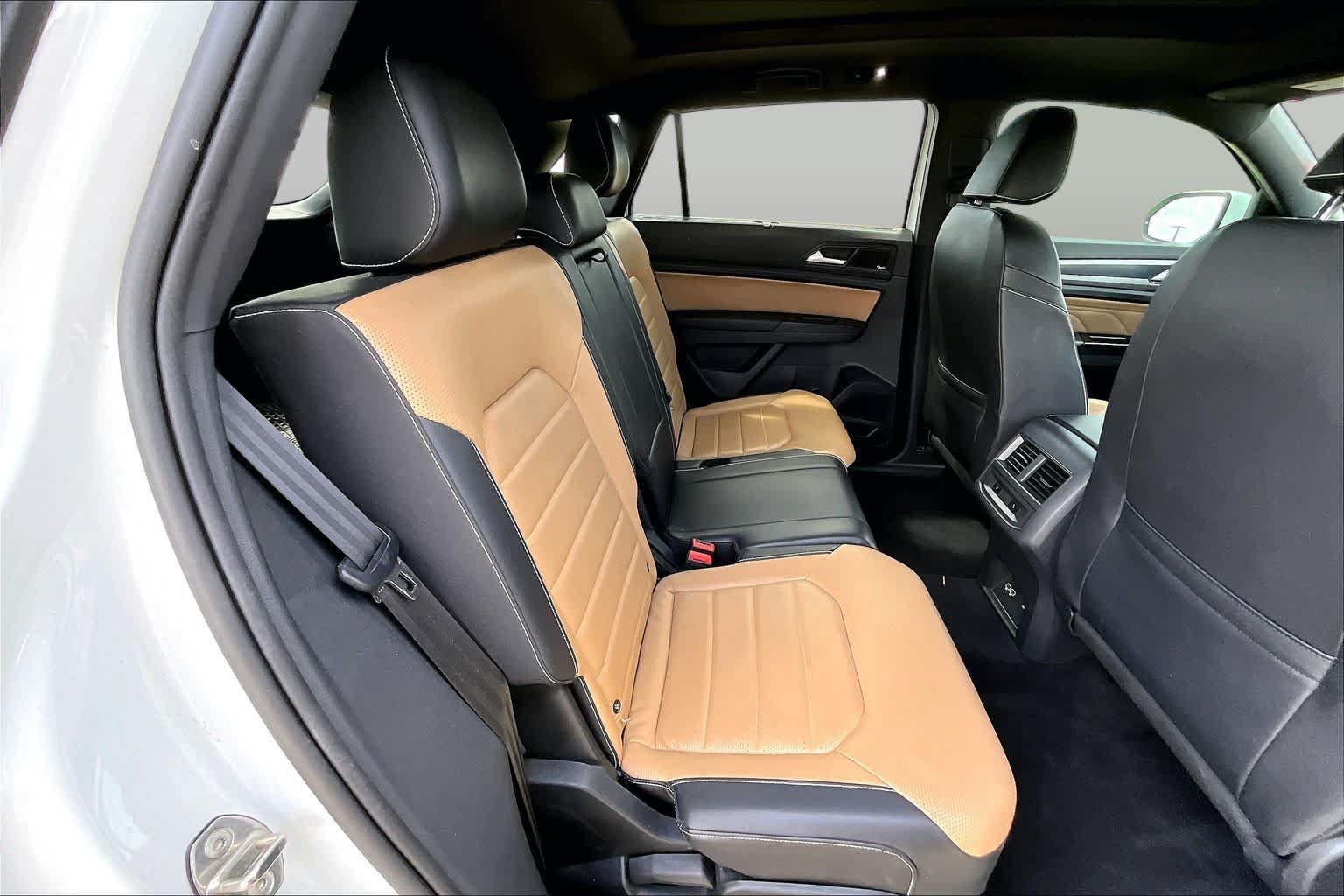Used 2020 Volkswagen Atlas Cross Sport SEL Premium w/ Cross Sport MDO Package AWD/4WD image 19