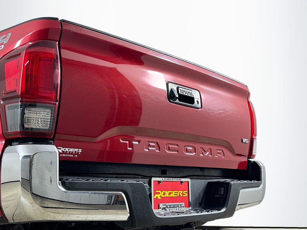 Certified 2018 Toyota Tacoma TRD Off-Road image 23