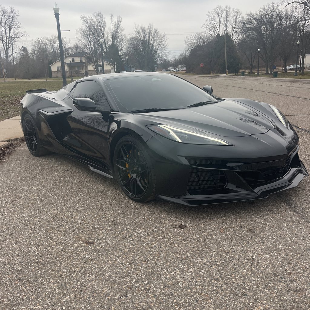 Used 2024 Chevrolet Corvette Z06 w/ Stealth Interior Trim Package image 4