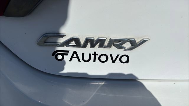 Used 2016 Toyota Camry SE image 10