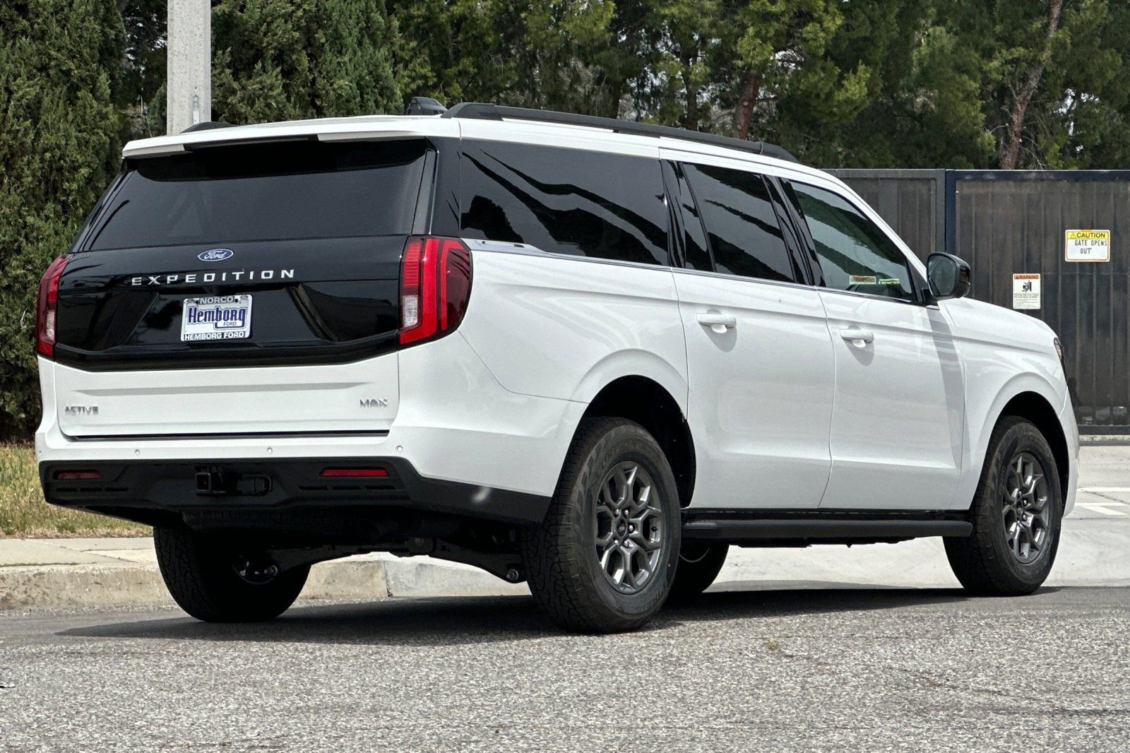 New 2026 Ford Expedition Max Active image 4