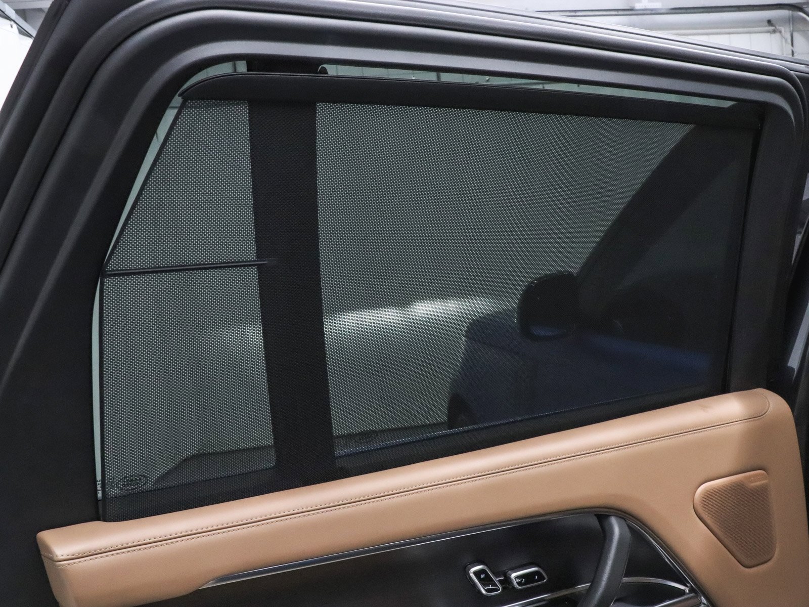 Used 2023 Land Rover Range Rover Long Wheelbase Autobiography image 17