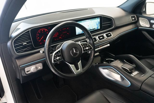 Used 2022 Mercedes-Benz GLS 450 4MATIC image 3