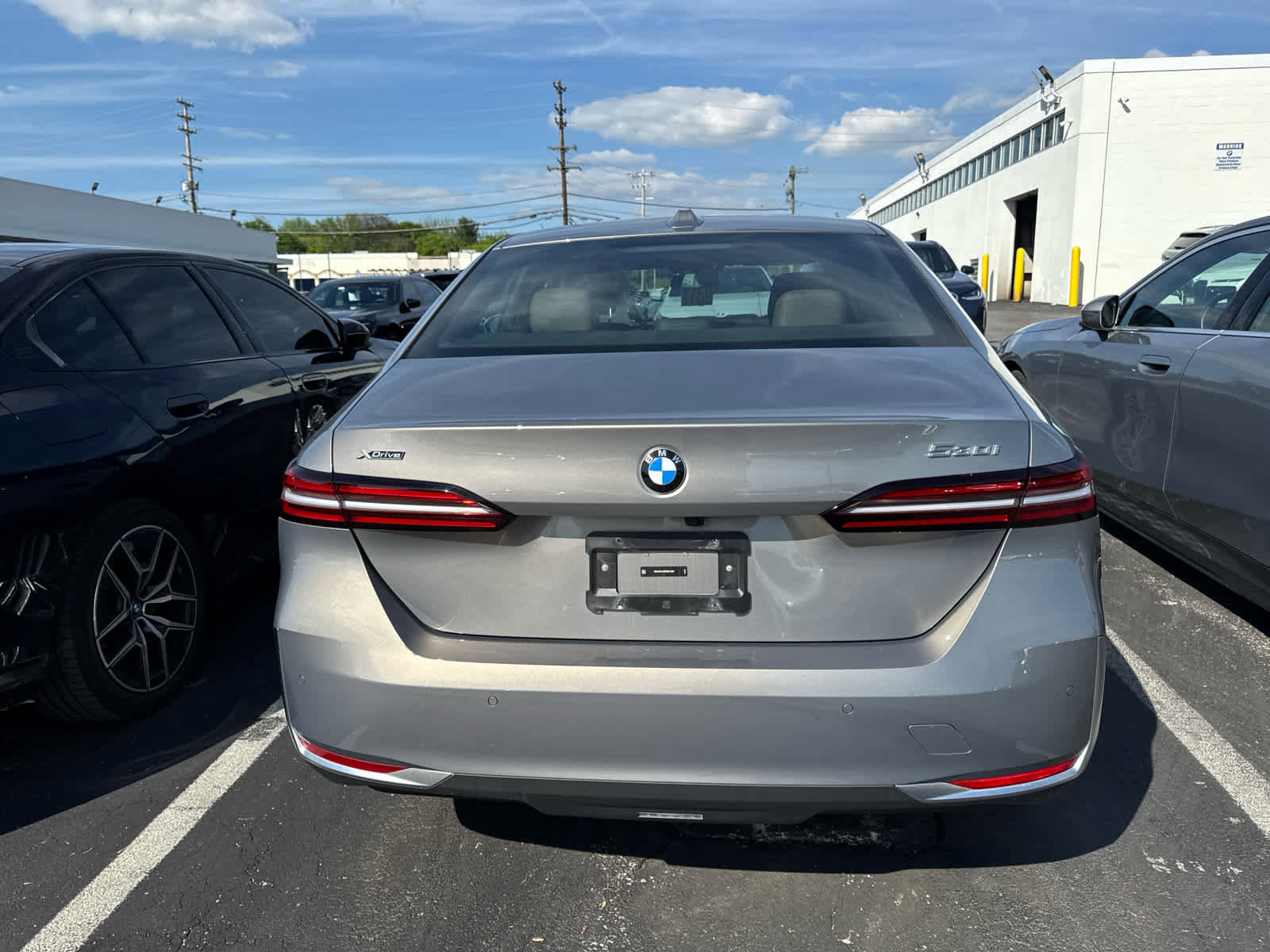 Used 2024 BMW 530i xDrive w/ Convenience Package AWD/4WD image 9