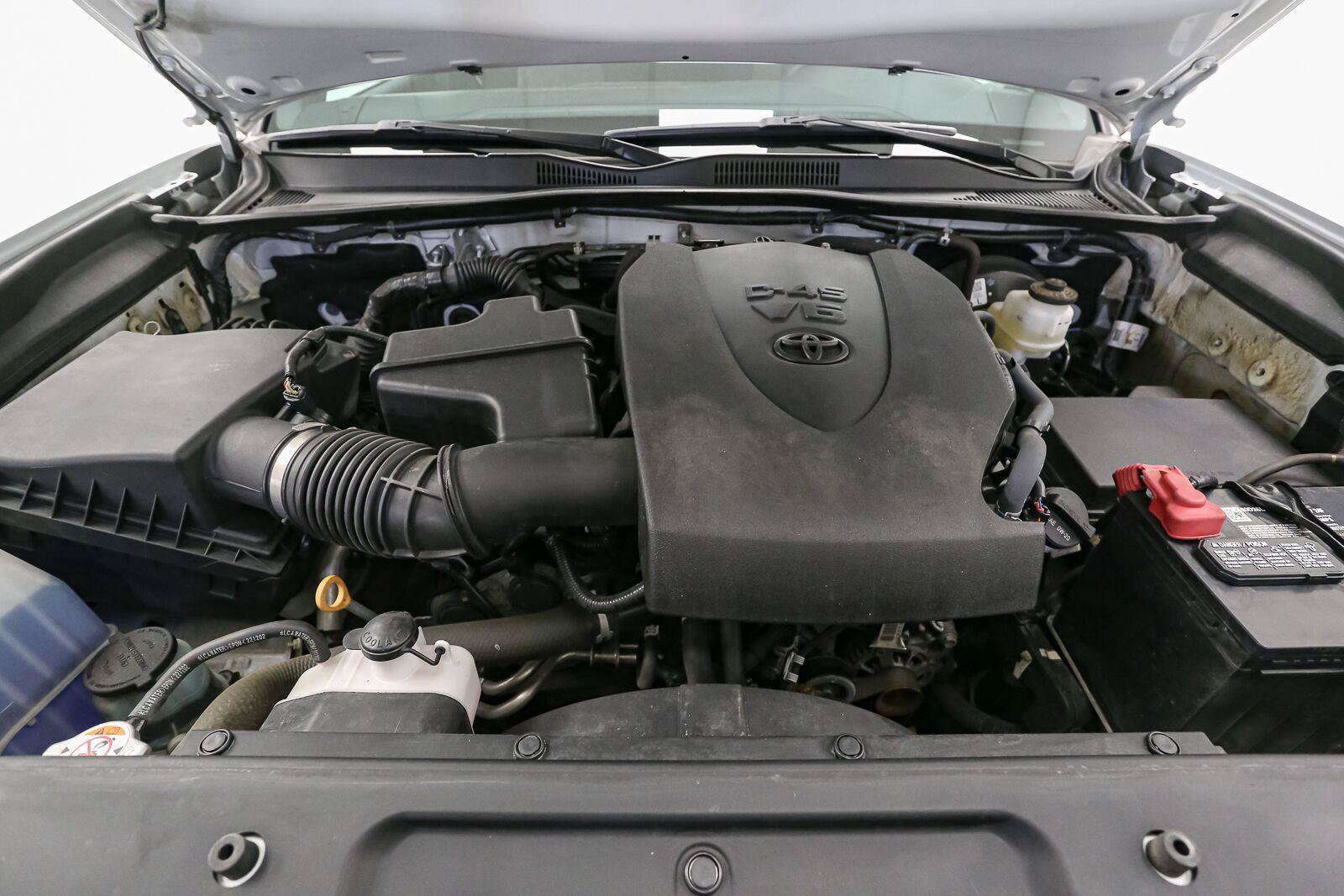 Used 2023 Toyota Tacoma TRD Sport AWD/4WD image 13