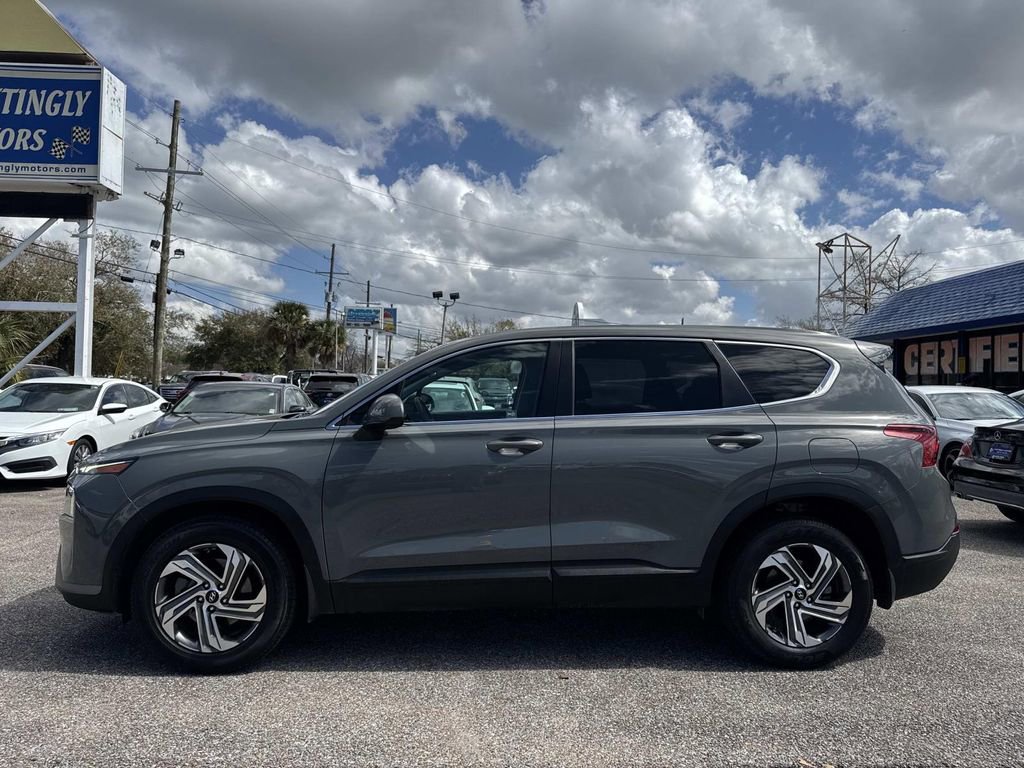 Used 2021 Hyundai Santa Fe SE image 4