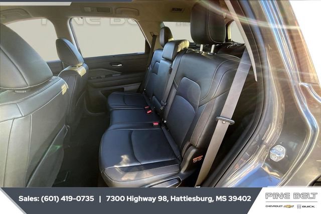 Used 2022 Nissan Pathfinder SL image 19