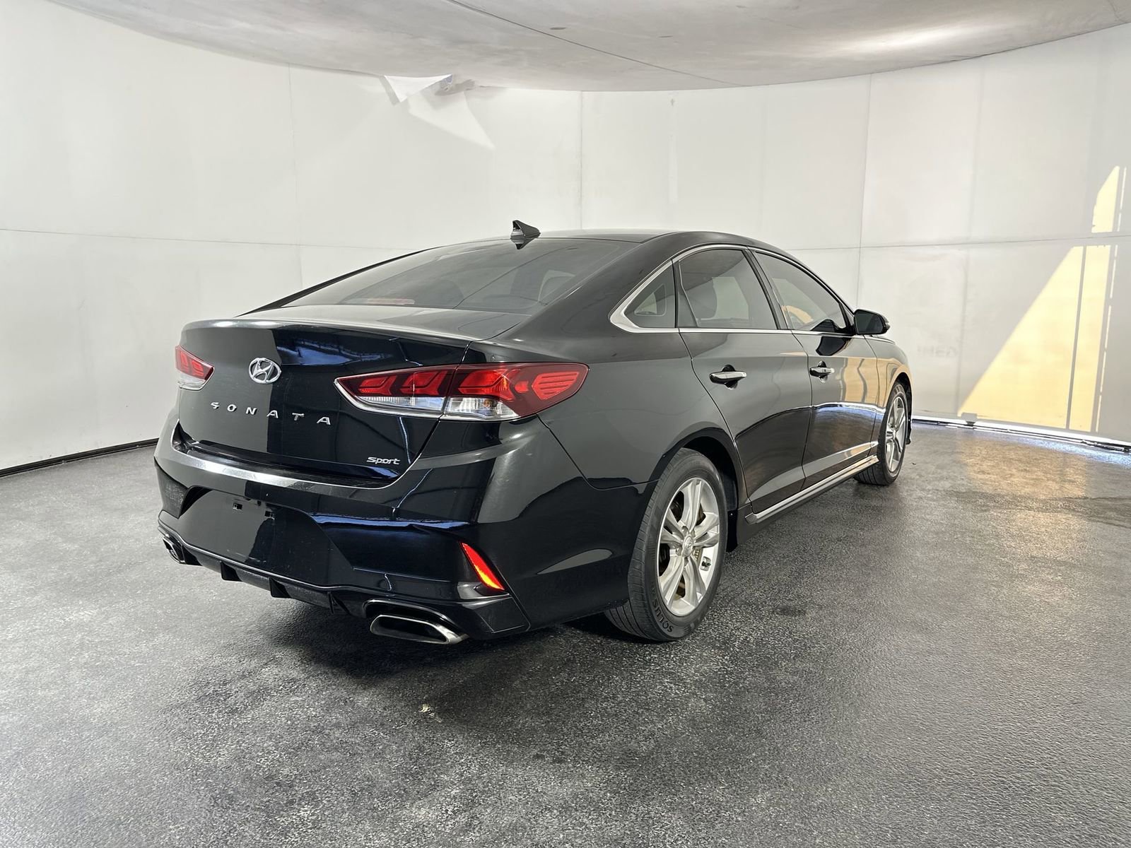 Used 2018 Hyundai Sonata Sport w/ Cargo Package image 11