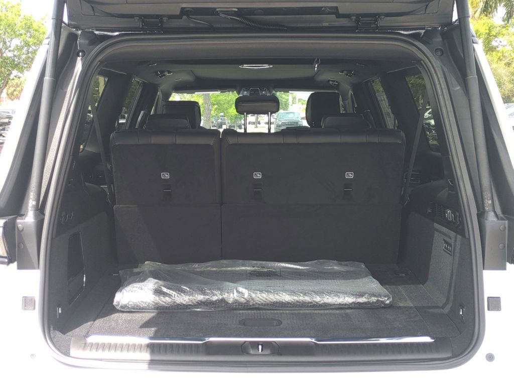 New 2026 Jeep Grand Wagoneer L Summit AWD/4WD image 13