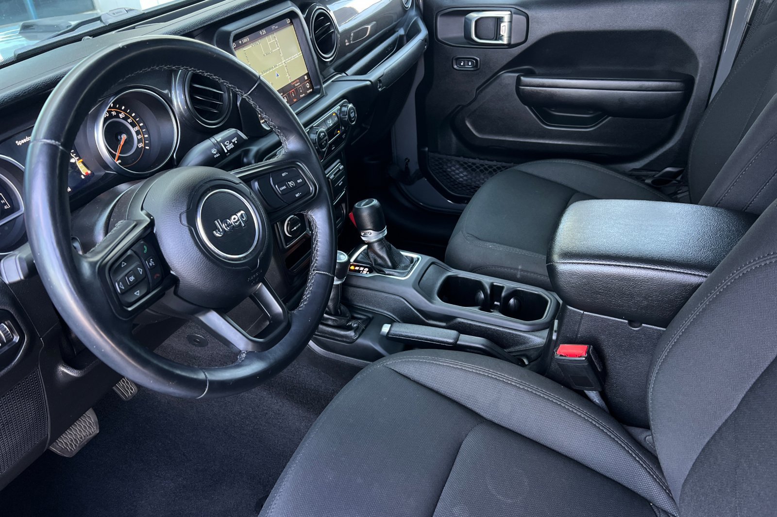 Used 2021 Jeep Gladiator Sport AWD/4WD image 9