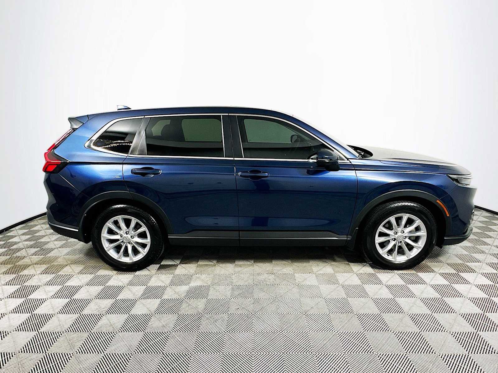 Used 2024 Honda CR-V EX-L image 8