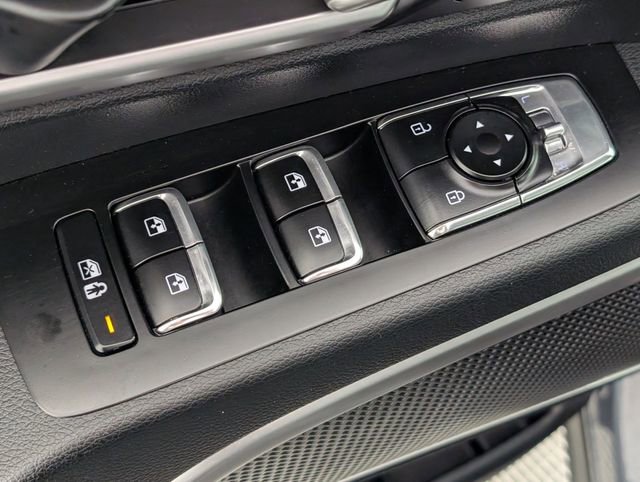 Used 2025 Kia Telluride S image 11