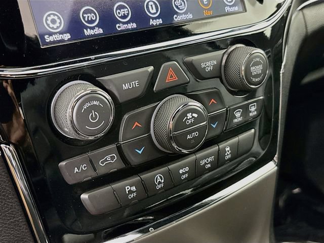 Used 2019 Jeep Grand Cherokee Limited AWD/4WD image 16
