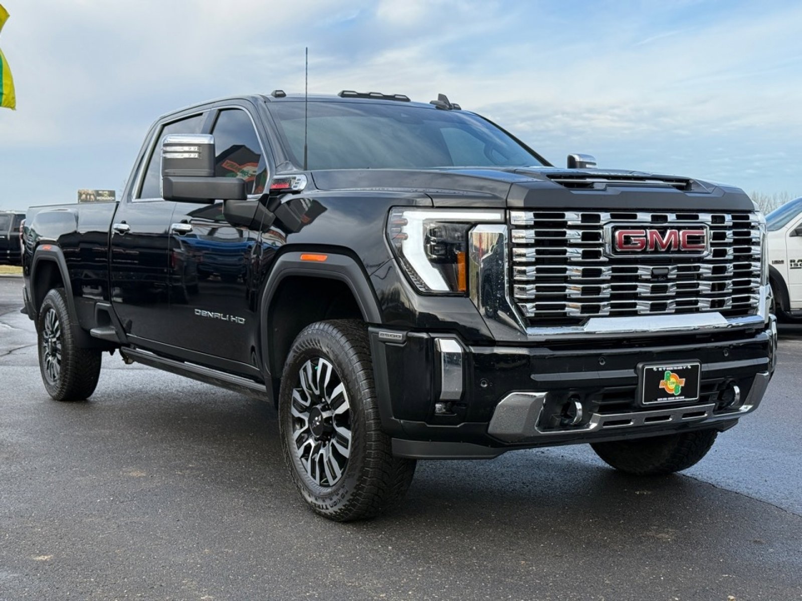 Used 2025 GMC Sierra 2500 Denali w/ Technology Package video 2