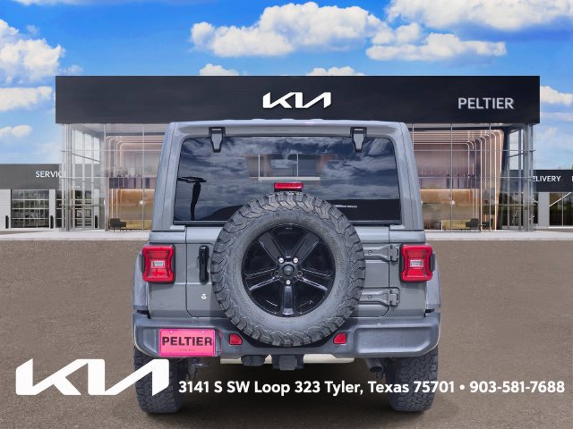 Used 2020 Jeep Wrangler Unlimited Sahara AWD/4WD image 5