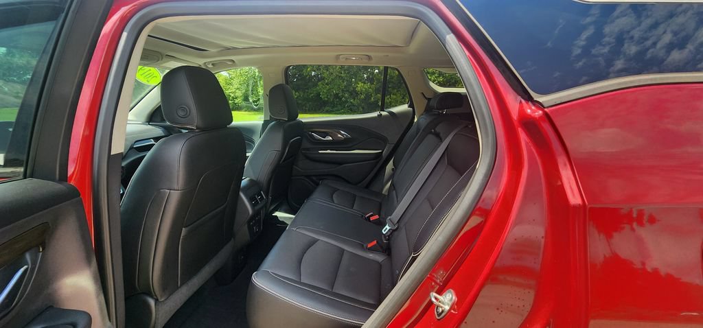 Used 2019 GMC Terrain Denali w/ Advanced Safety Package FWD image 18