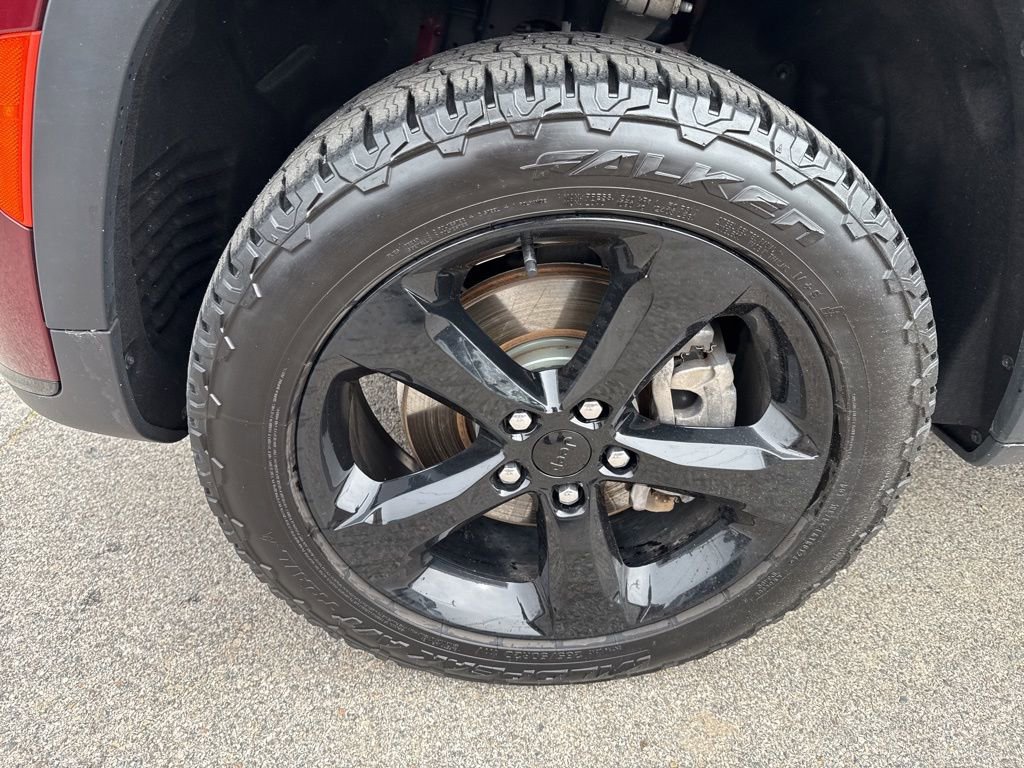 Certified 2021 Jeep Grand Cherokee L Laredo image 9