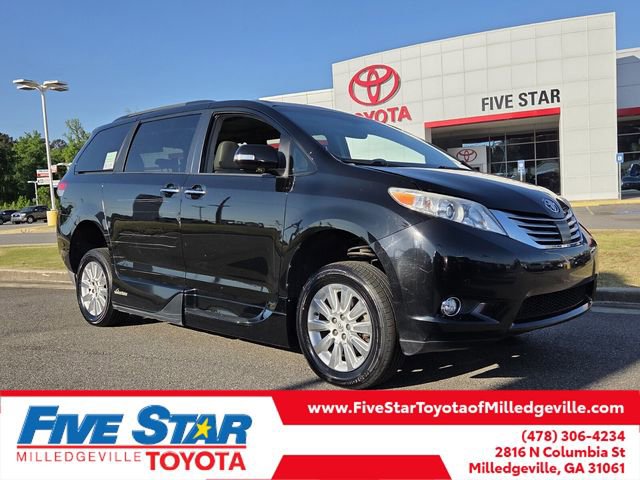 Used 2014 Toyota Sienna Limited w/ Limited Premium Package FWD image 1