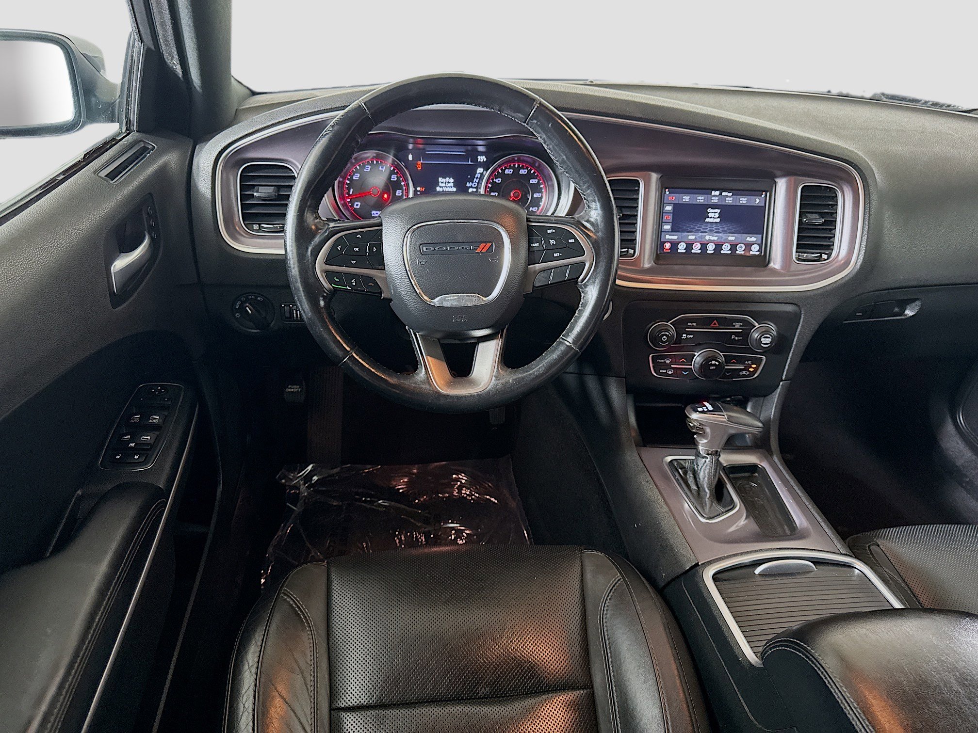 Used 2019 Dodge Charger SXT w/ Leather Interior Group image 17