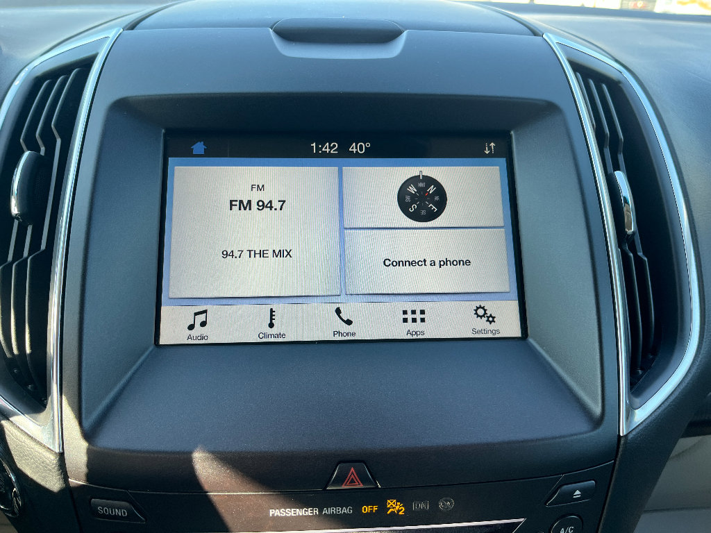 Used 2019 Ford Edge Titanium image 24