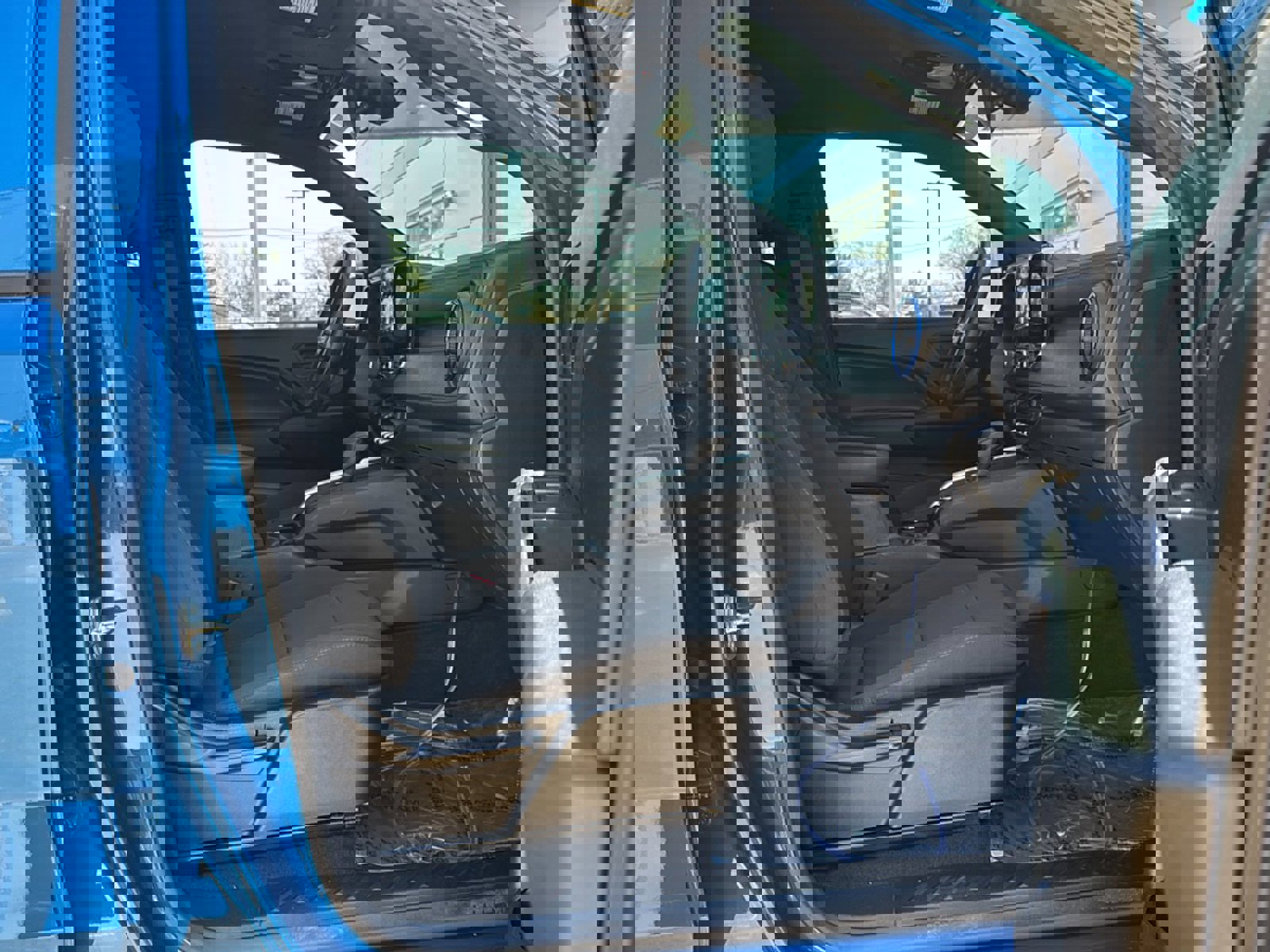 Used 2023 Chevrolet Colorado Trail Boss w/ Advanced Trailering Package AWD/4WD image 14