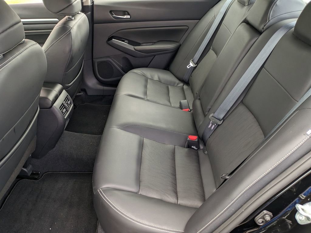 Used 2021 Nissan Altima 2.5 SR w/ SR Premium Package image 23