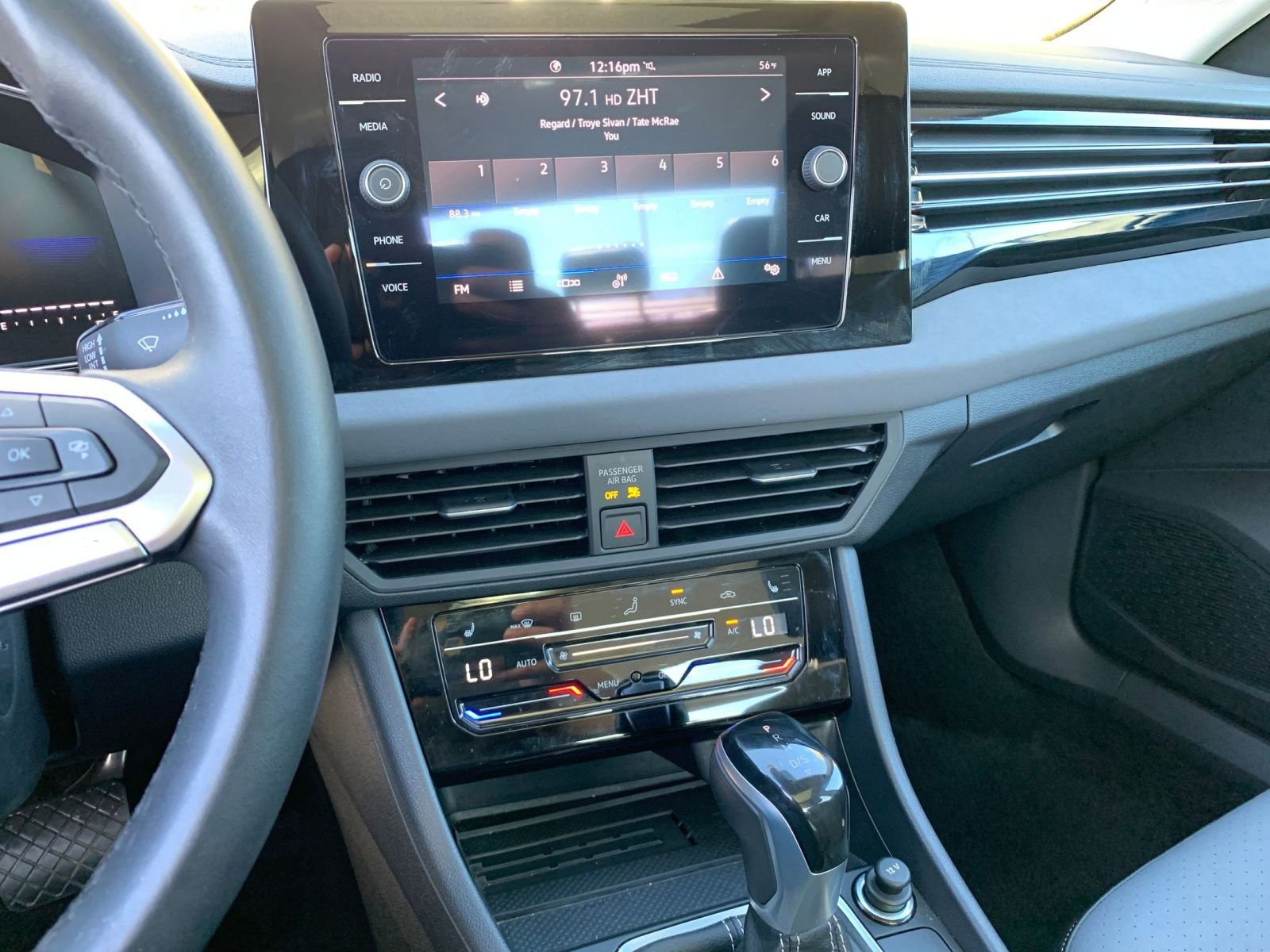 Used 2025 Volkswagen Jetta SE image 18