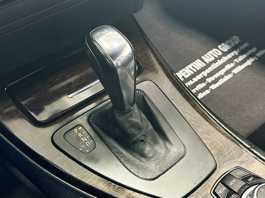 Used 2013 BMW 335i Convertible RWD image 16