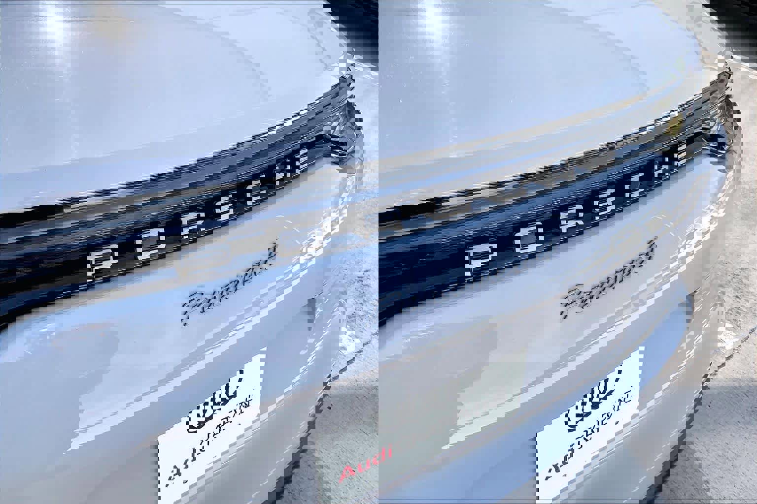 Used 2022 Porsche Panamera 4 Platinum Edition image 31