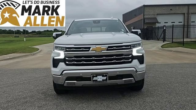 Used 2024 Chevrolet Silverado 1500 LTZ AWD/4WD image 3