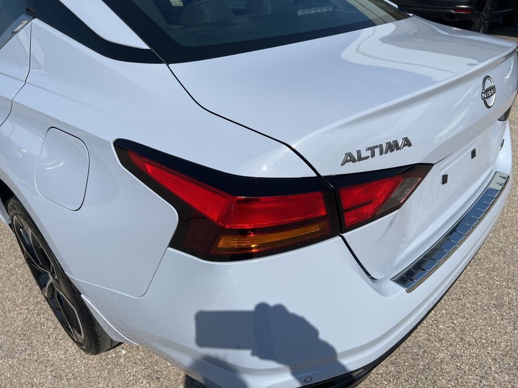 Certified 2023 Nissan Altima 2.5 SR w/ SR Premium Package image 37